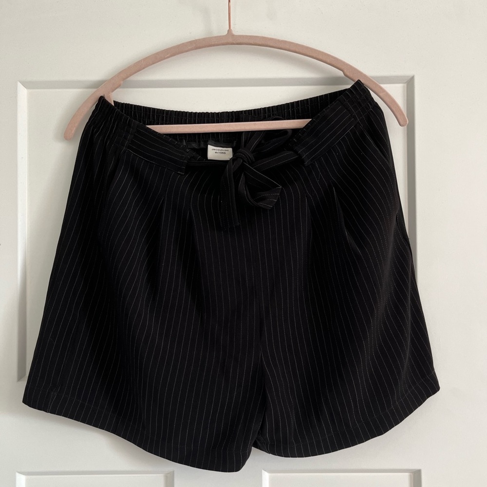 High Waisted Shorts Size L